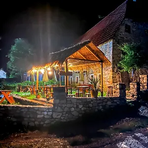 https://guesthouse-kujtimi.albaniahotels.org